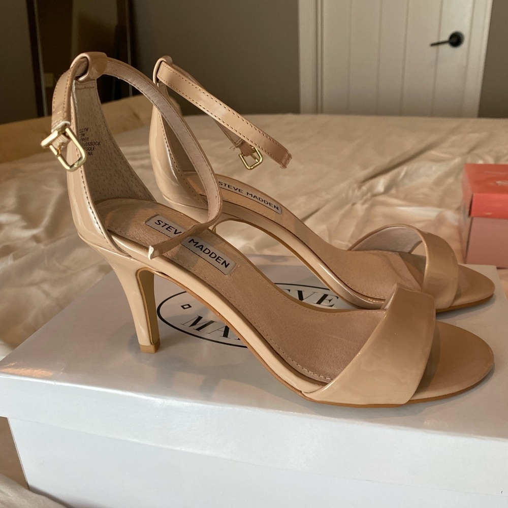 Steve Madden Nude Heels